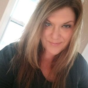 Meet your Posher, Carrie